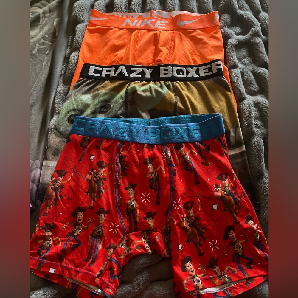 3 pairs of boxer briefs